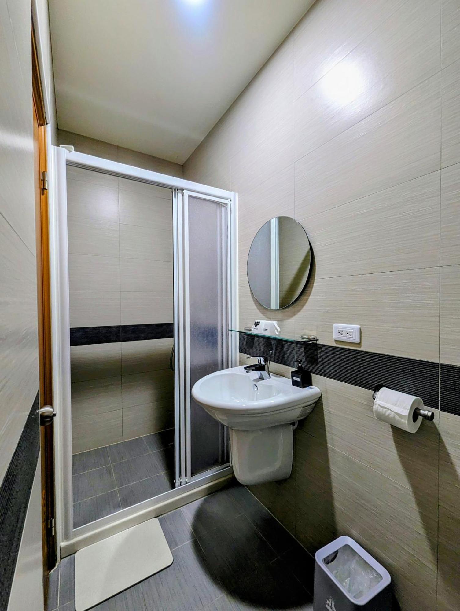 Taitung 40Inn Backpackers Warehouse חדר תמונה